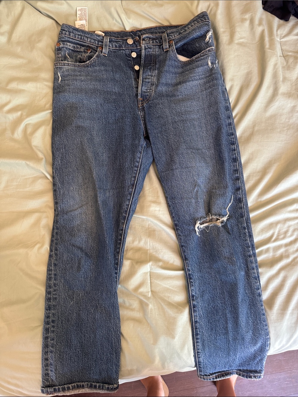 Levi’s 501 Classic mid -Rise Distressed Women's Jeans - Blue